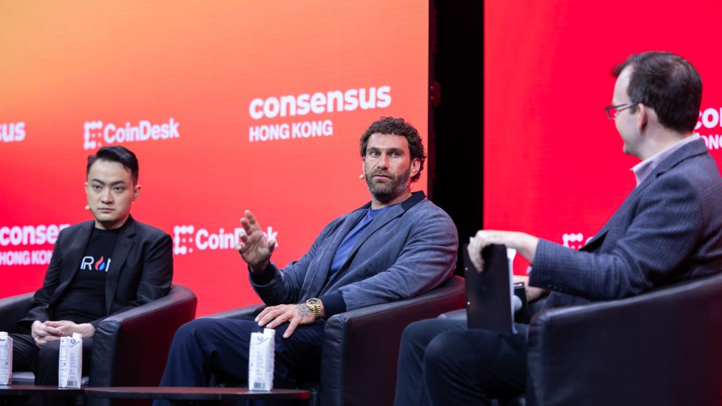 Trump-Linked DeFi Project World Liberty Teams With Re7 for USD1 Stablecoin Vault