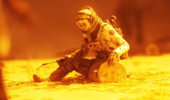 Analyst Who Predicted 2022 Bitcoin Crash Warns of BTC Meltdown As Black Swan Risk Looms, Says Altcoins Face Big Shakeout