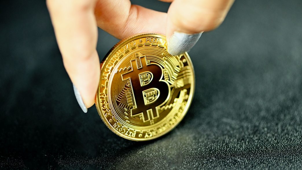 IBIT Outflows Paired With Drop In Tron USDT Transfers